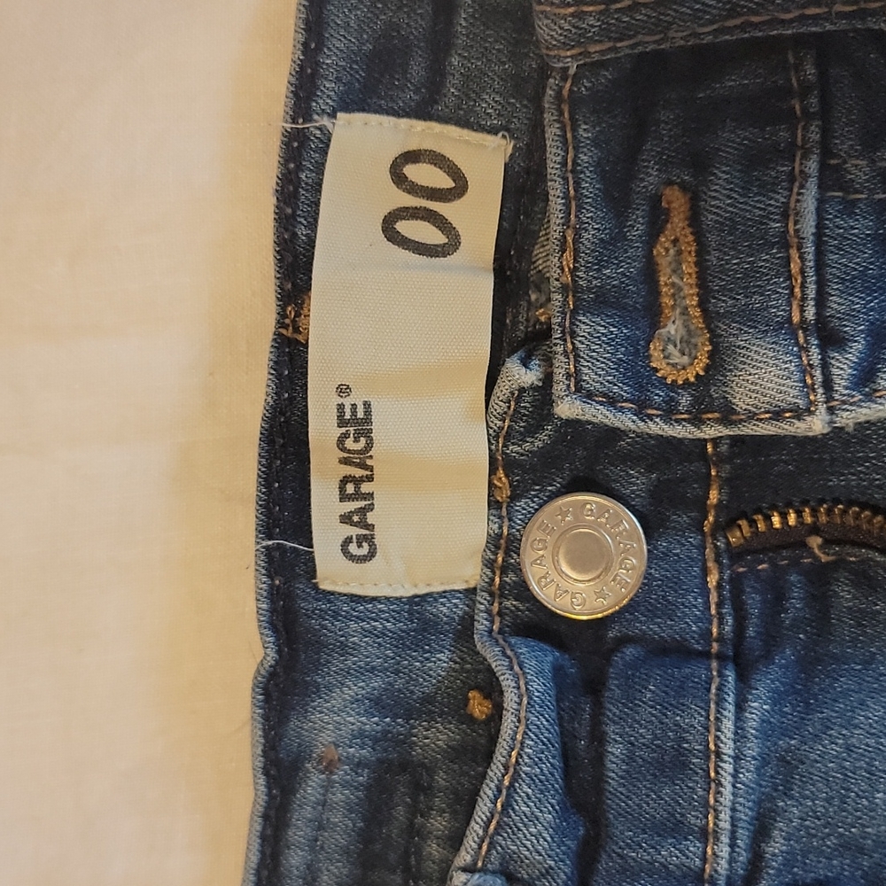 Jeans - Picture 3 of 4